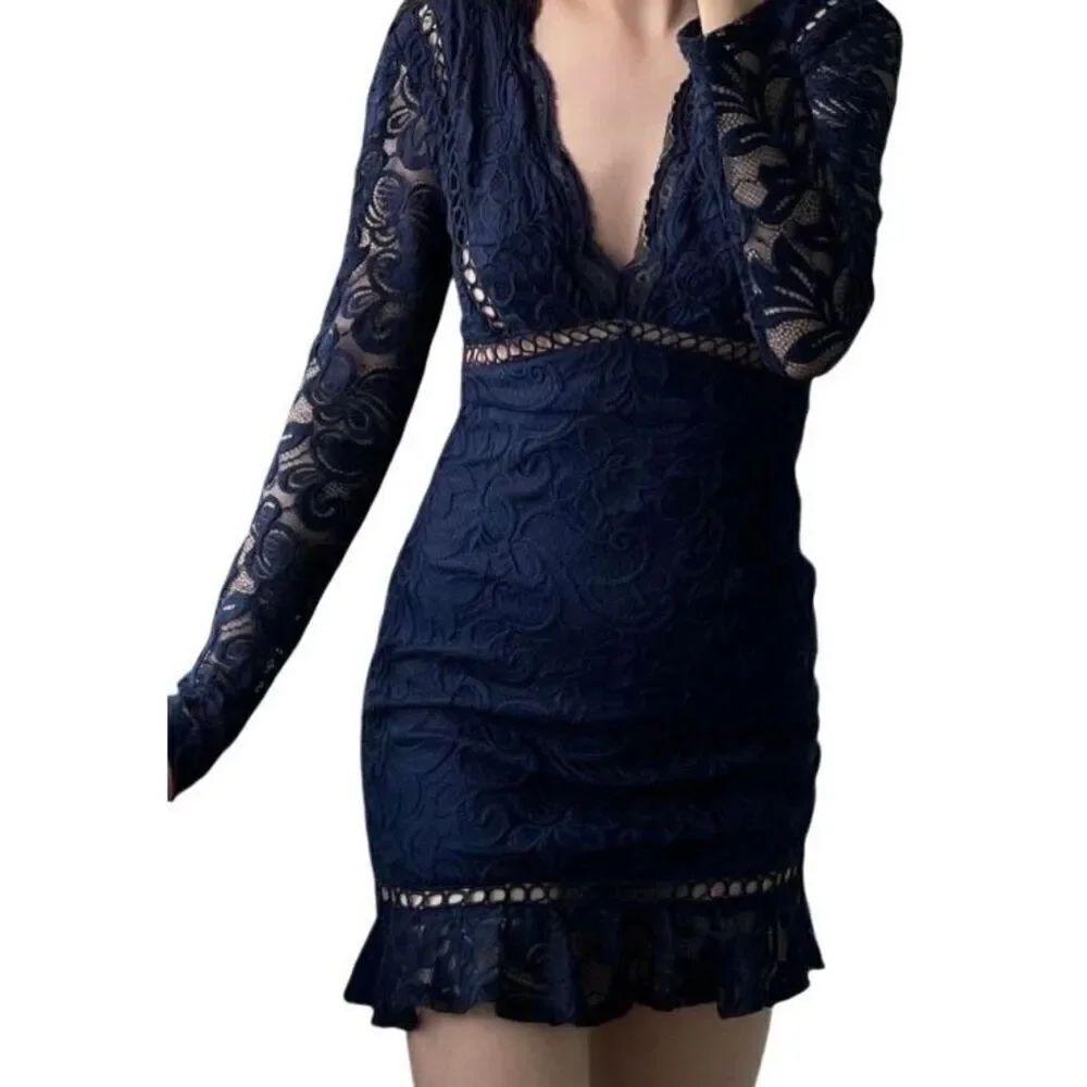 Hello molly, NWT long sleeve navy blue lace mini dress size ￼ large